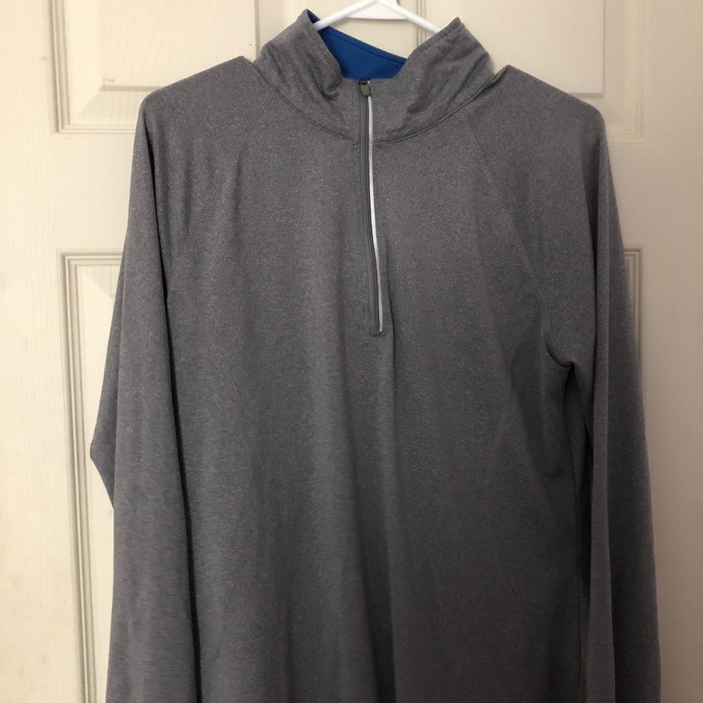 ATHLETIC PULLOVER